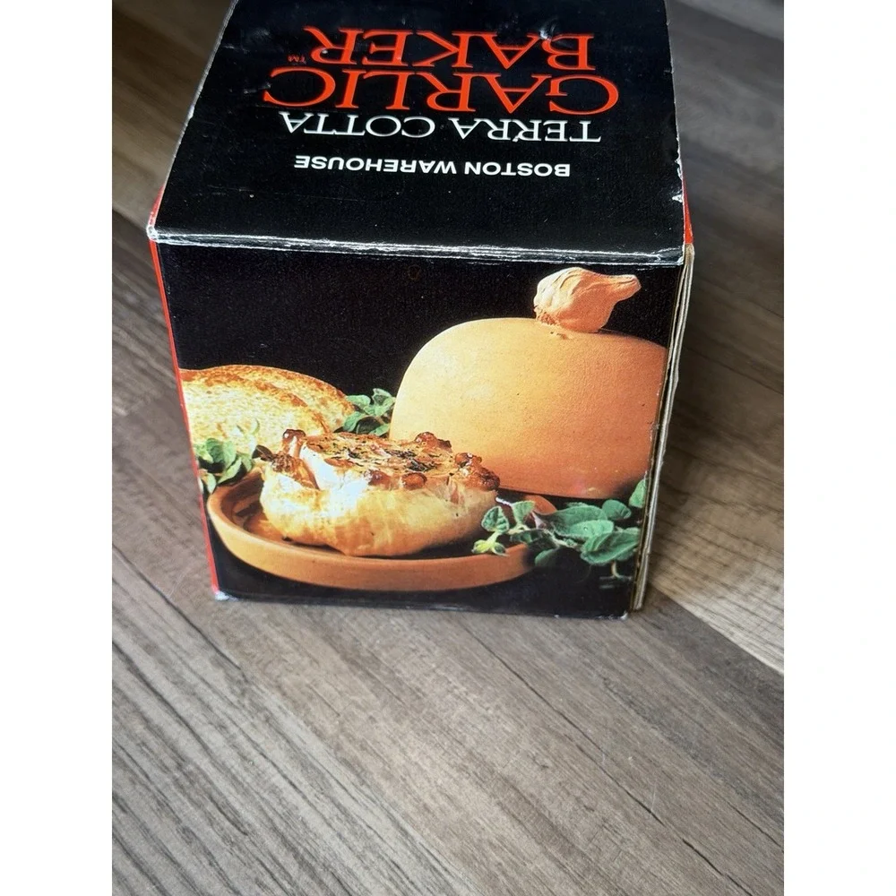 Boston Warehouse Terra Cotta Whole Garlic Baker